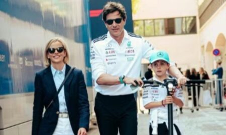 Jack Wolff ao lado dos pais, Susie e Toto, no GP de Mônaco da F1 em 2025 - Reprodução/redes sociais