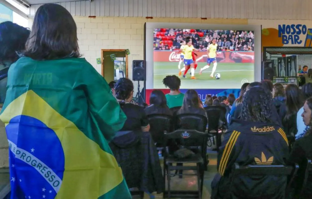 A medida poderá valer para transmissões ao vivo por rádio, TV aberta ou por assinatura e serviços de streaming - Foto: Paulo Pinto/Agência Brasil