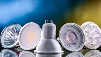 Lâmpada de LED -monticello/Shutterstock.com