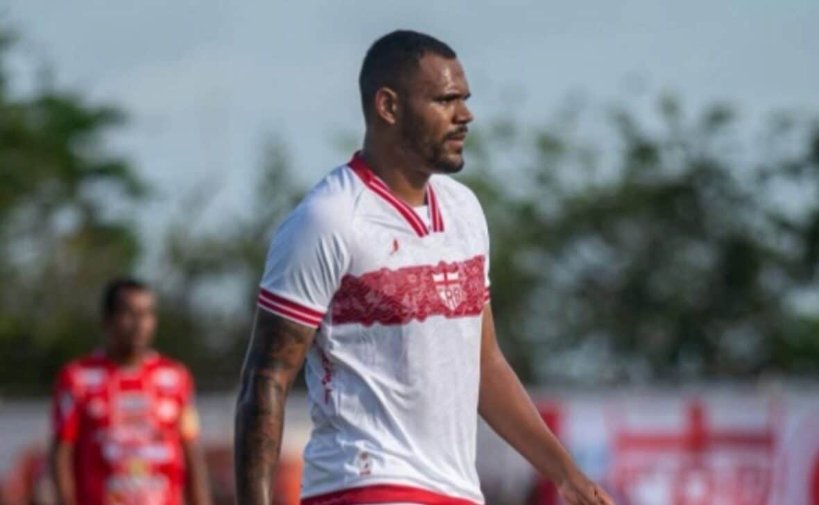 Mikael - Instagram