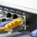 Modem internet - Rawpixel.com/ shutterstock.com