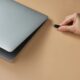 Notebook, tomada - Evgenyrychko/Shutterstock.com