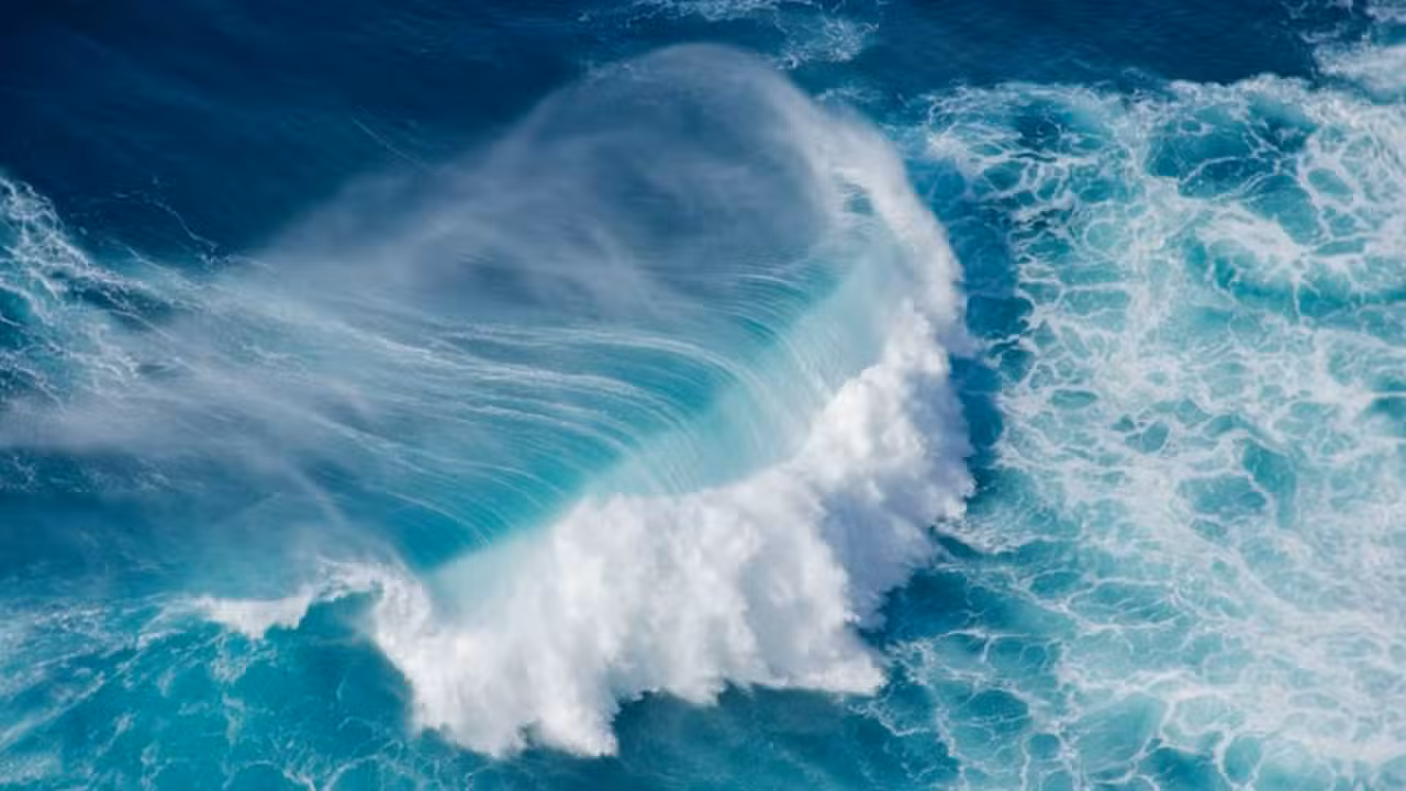 Ondas, oceano - Angyalosi Beata/ shutterstock.com