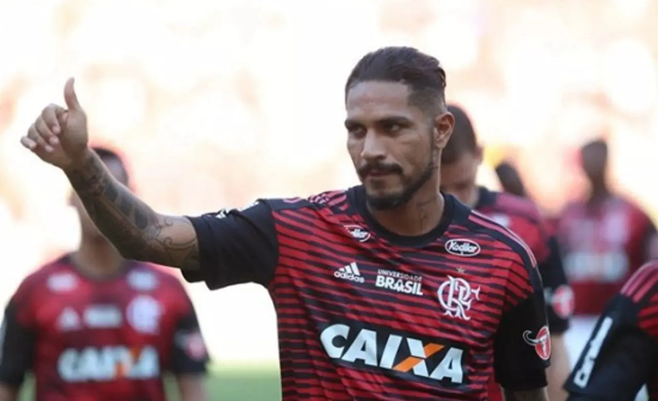 Paolo Guerrero - Gilvan de Souza/ Flamengo