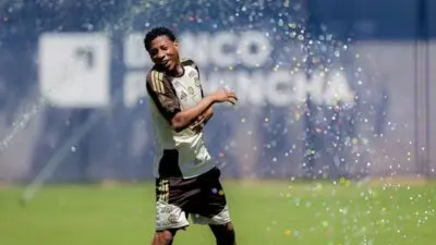 Plata - Gilvan de Souza/Flamengo
