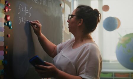 Professor, quadro - Frame Stock Footage/shutterstock.com