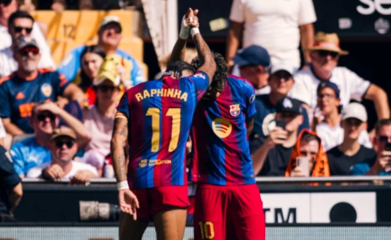 Raphinha e Lamine Yamal - X/CBarcelona