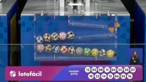 Resultado Lotofácil 3792 - YouTube