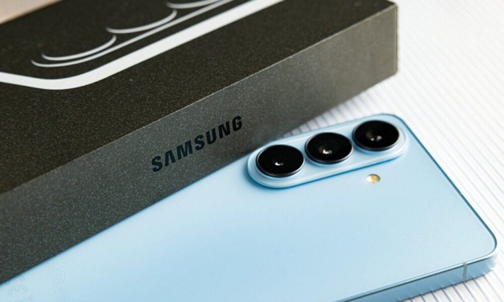 Samsung planeja adotar memória Micron veloz na linha Galaxy S27