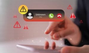 SPAM, ligação de número desconhecido - Indypendenz / shutterstock.com