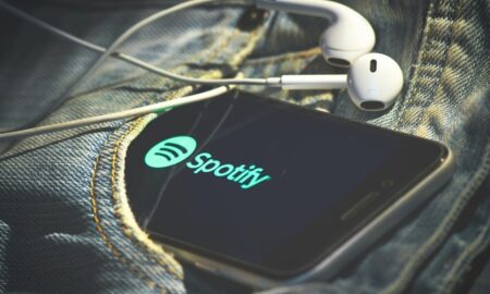 spotify - michelangeloop/Shutterstock.com