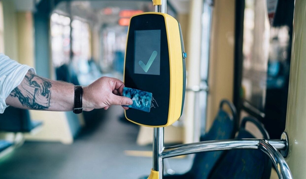 Vale transporte, transporte público - GaudiLab/ Shutterstock.com