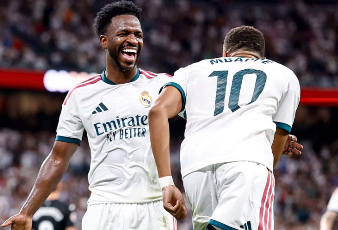 Vini Jr e Mbappé - X