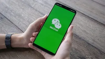 WeChat - Jirapong Manustrong / Shutterstock.com