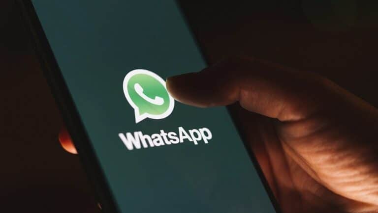 WhatsApp - r.classen / Shutterstock.com