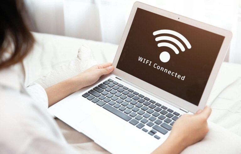 Wi-Fi notebook - Quality Stock Arts/Shutterstock.com