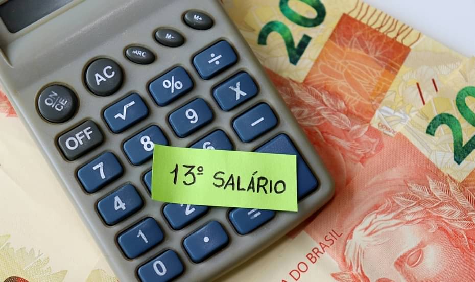 13º salário - Brenda Rocha Blossom/istockphoto.com