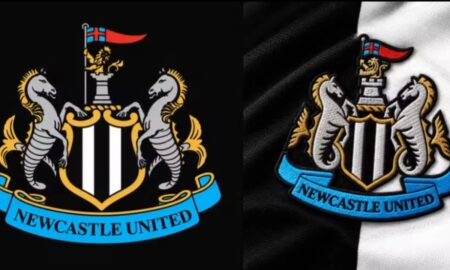 À esquerda, o antigo escudo do Newcastle, à direita, o novo brasão - Reprodução