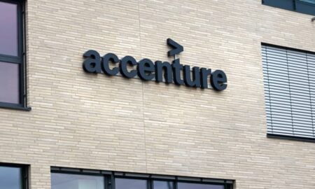 Accenture - Tobias Arhelger / Shutterstock.com