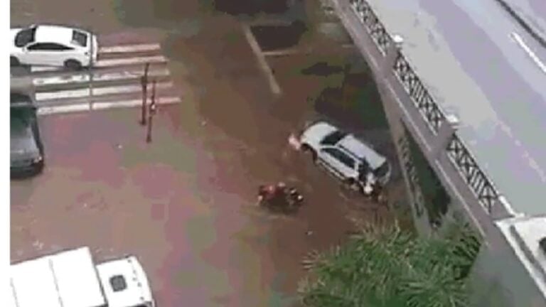 Alagamento na Av. Nove de Julho SP - Reprodução