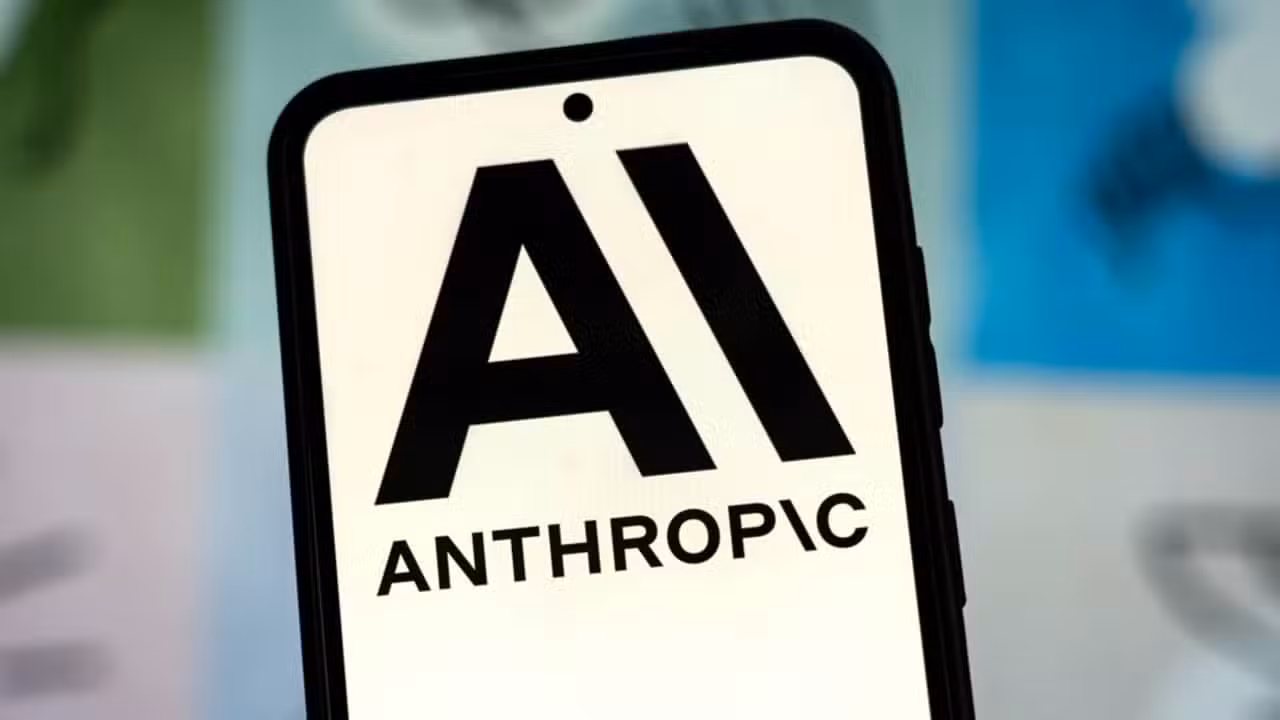 Anthropic - gguy / Shutterstock.com