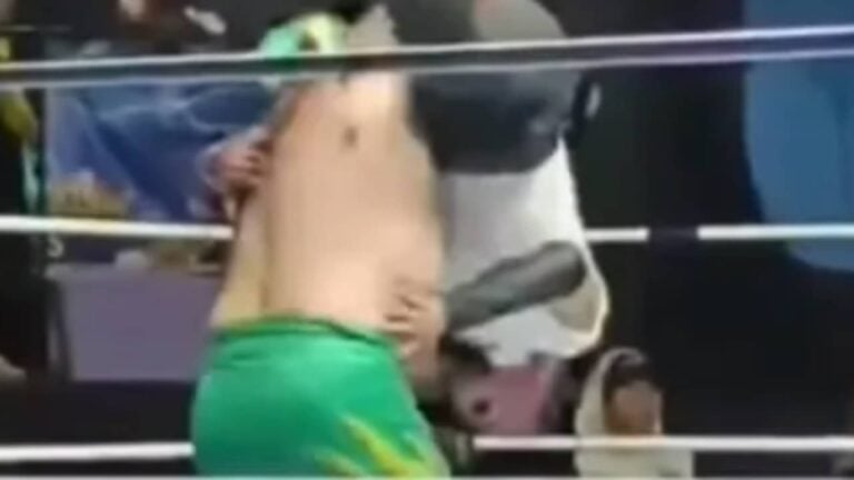 Arbitro morre durante luta livre - Reprodução