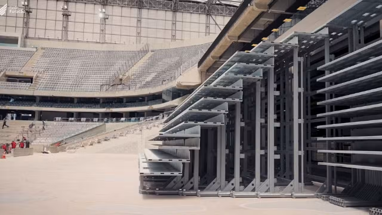 Arquibancada Retrátil Baixa da Arena - Reprodução/YouTube