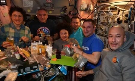 Astronautas faze refeição especial de Ação de Graças - Divulgação/NASA