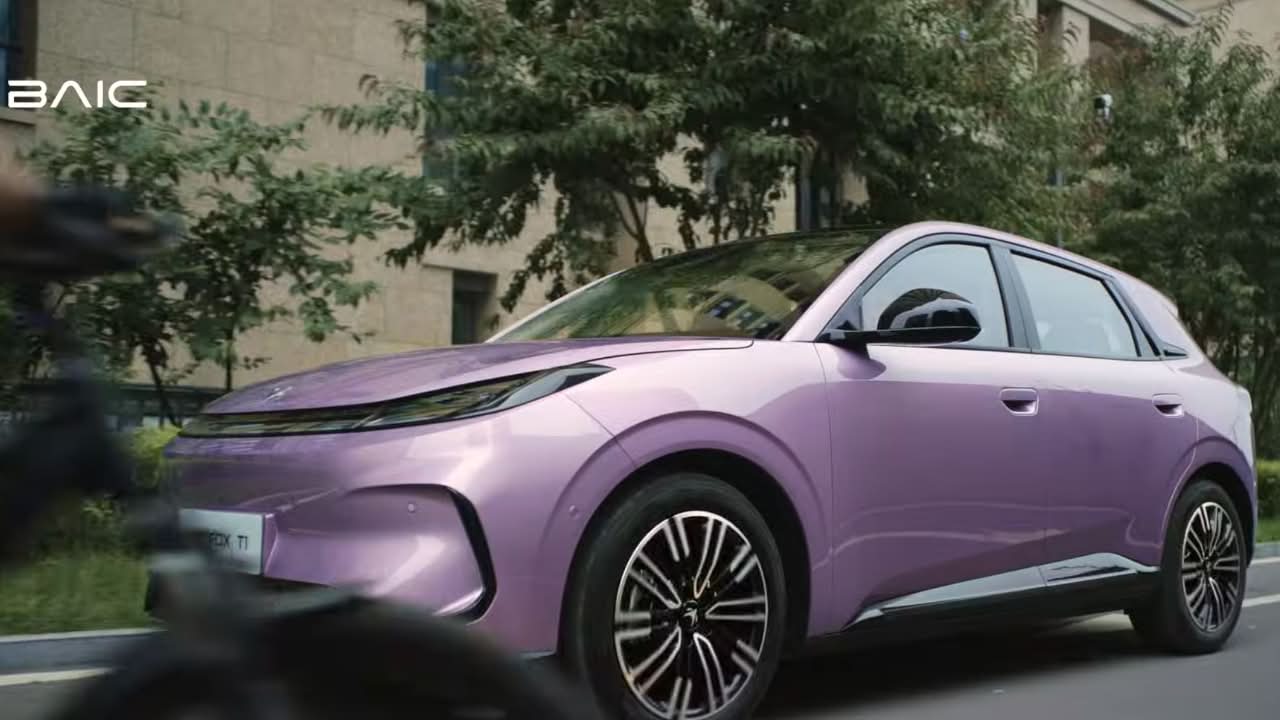 BAIC Arcfox T1 - Reprodução/YouTube