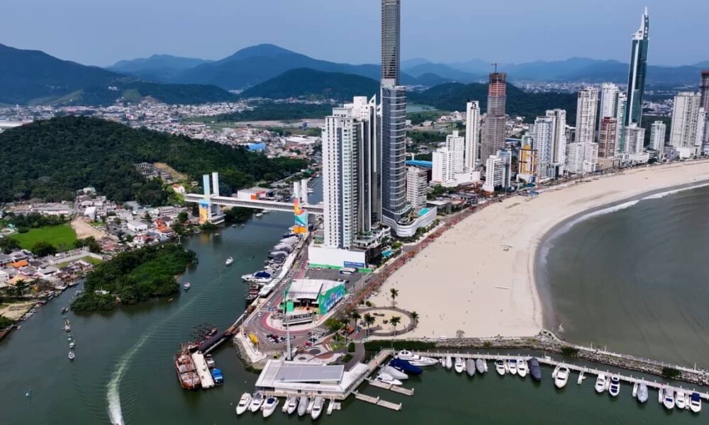 Restaurante de Balneário Camboriú pagará R$ 20 mil por sujeira