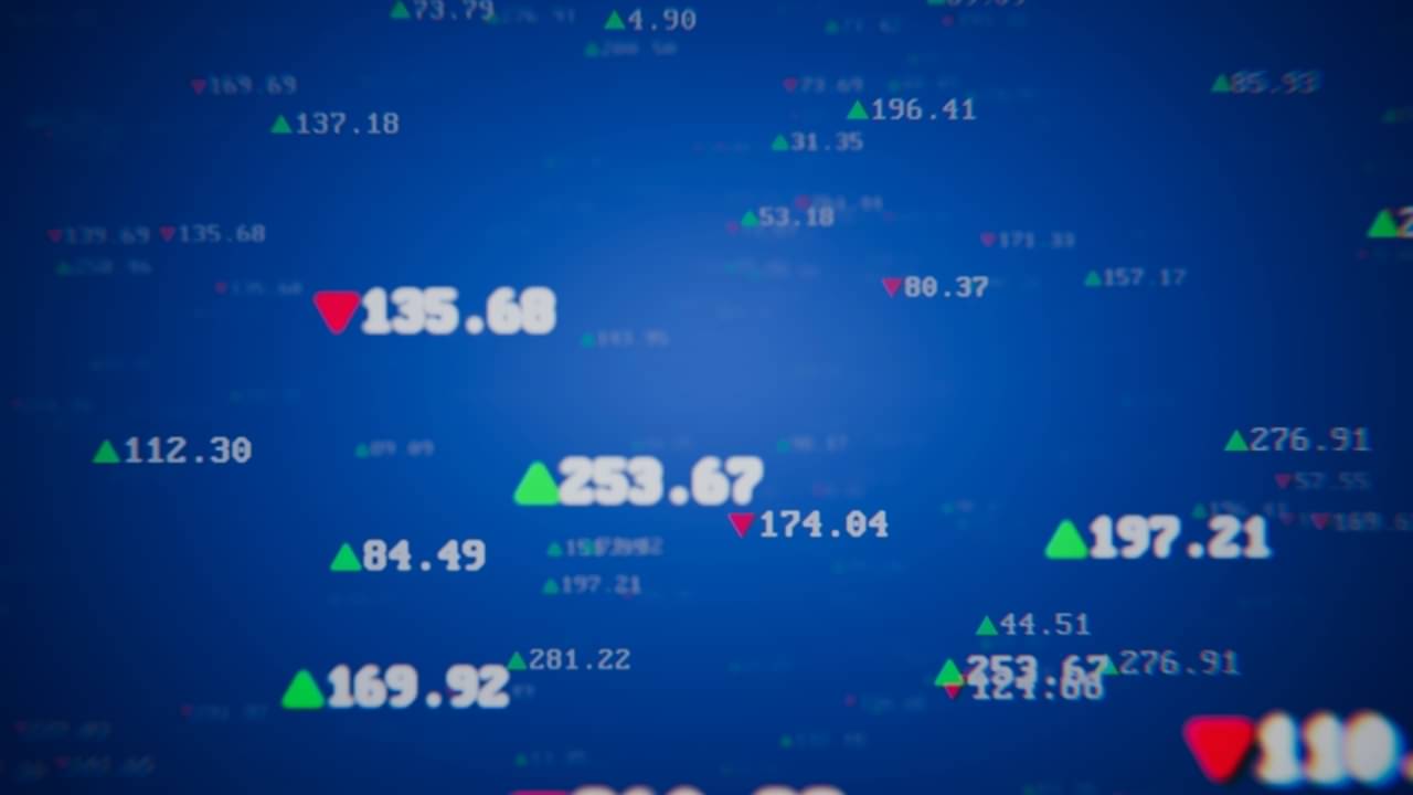 Wall Street em queda: bolsas de Nova York abrem em forte baixa e Nasdaq recua 2% com balanços de Amazon e Intel