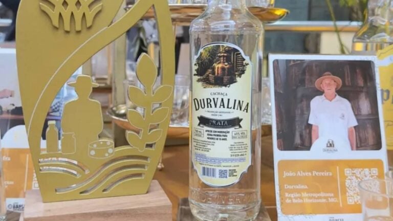 Cachaça Durvalina Branca, campeã nacional do Prêmio CNA Brasil Artesanal 2026 - Reprodução