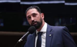 Deputado Mauricio do Vôlei, autor do projeto