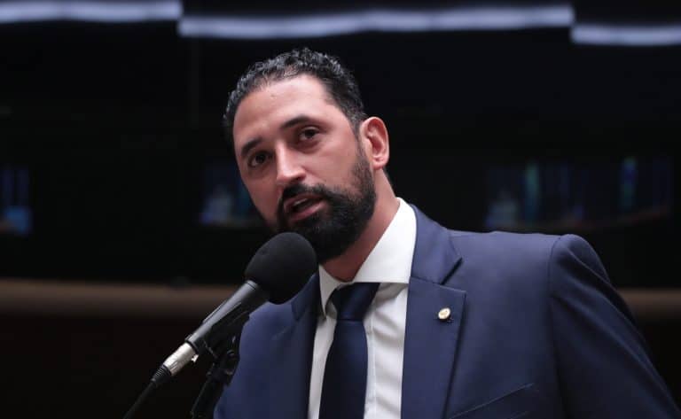 Deputado Mauricio do Vôlei, autor do projeto