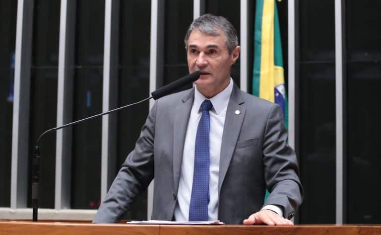 Romero Rodrigues é o autor da proposta