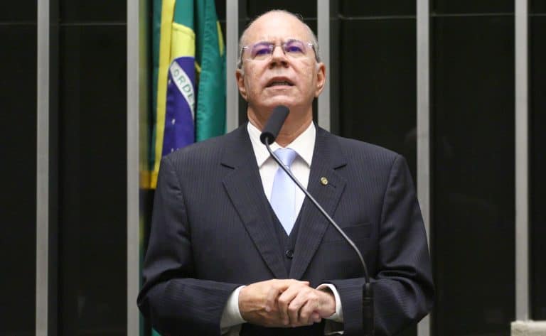 Hildo Rocha propôs cancelamento de incentivos fiscais do governo a empresas de infraestrutura para custear a medida no setor público