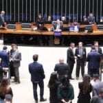 Deputados votaram a proposta na sessão do Plenário desta quinta-feira