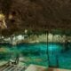 Caverna com água - Wirestock Creators / shutterstock.com