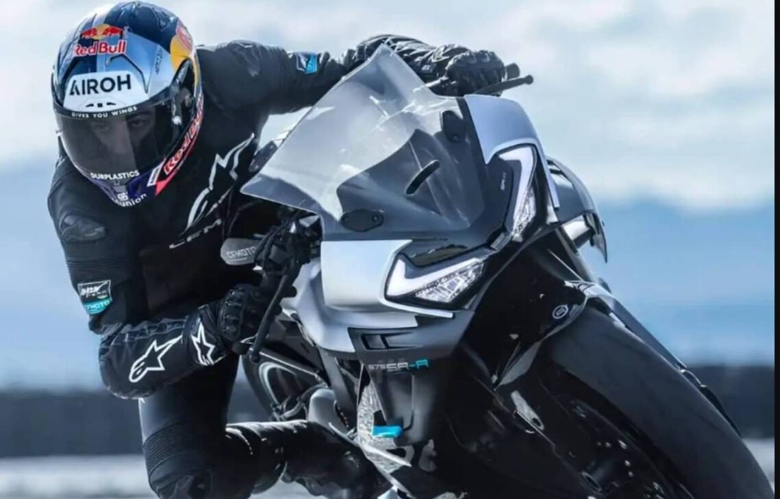CFMOTO 675SR-R - Divulgação CFMoto