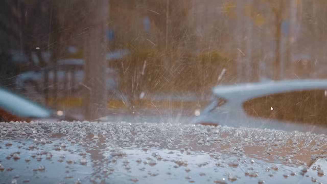 Chuva, granizo - RecCameraStock / shutterstock.com
