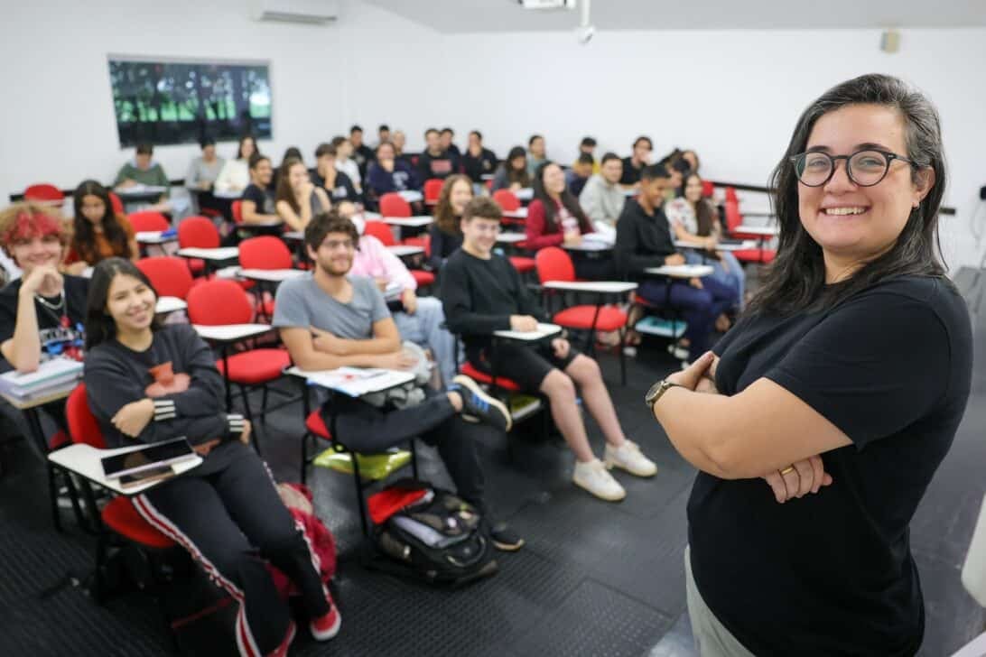 'Sem Censura' celebra Dia do Professor com presença de educadoras na TV Brasil