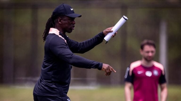 Clarence Seedorf - X/Twitter