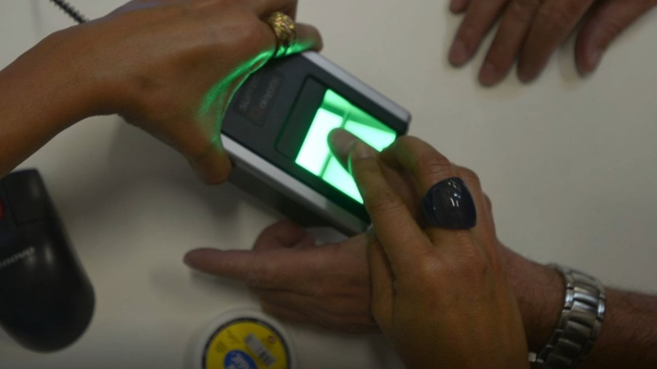 Coleta de biometria - Marcello Casal Jr./Agência Brasil