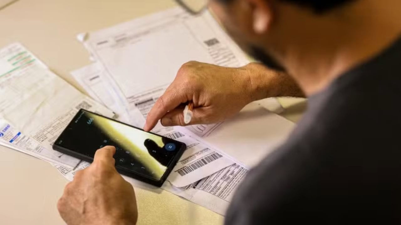 Contas, calculos - Marcelo Camargo/Agência Brasil