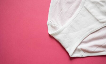 Cueca branca - Elena Babanova / shutterstock.com