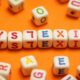 Dislexia, letras invertidas - CraigRJD/ istockphoto.com