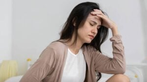 Dor de cabeça - FOTO Eak - shutterstock.com