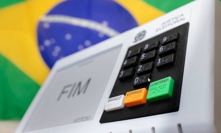 Eleições Uuna eletronica - Marcio Binow Da Silva/istockphoto.com