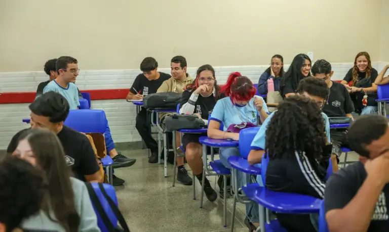 Enem 2026: domingo (18) é o último dia para escolher idioma