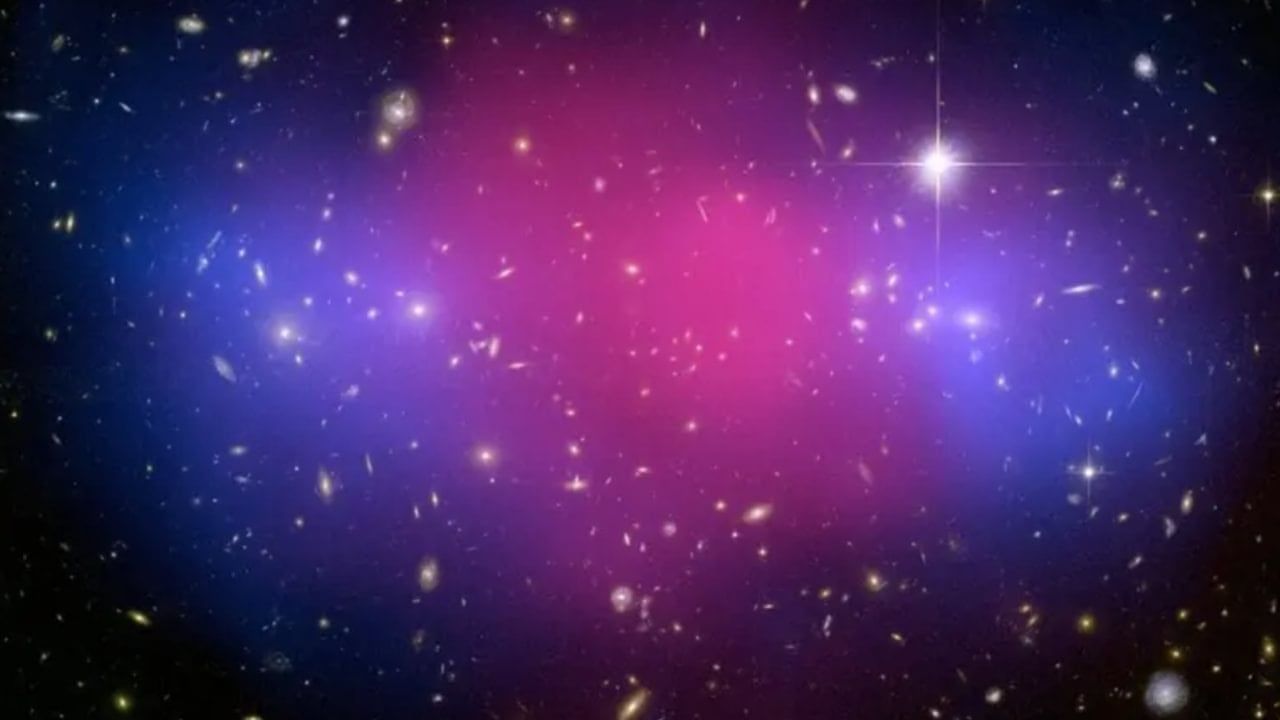 Evidencia indireta da matéria escura - Divulgação/NASA / ESA / CXC / M BRADAC / S ALLEN